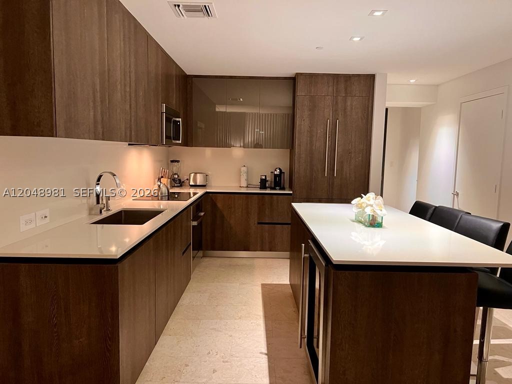 88 SW 7th St #808, Miami FL 33130