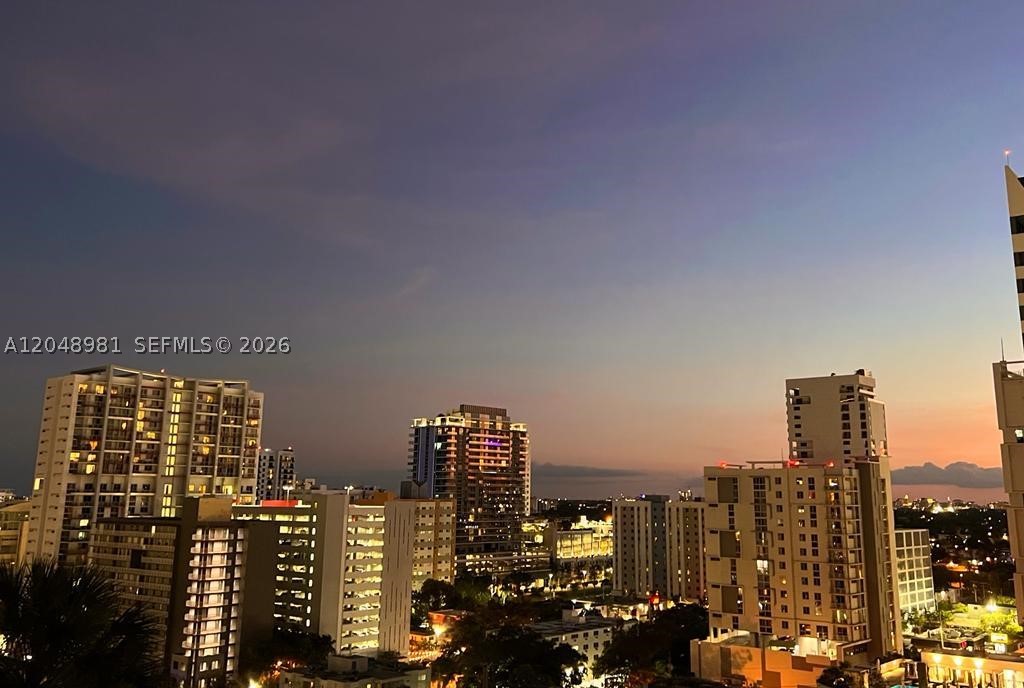 88 SW 7th St #808, Miami FL 33130