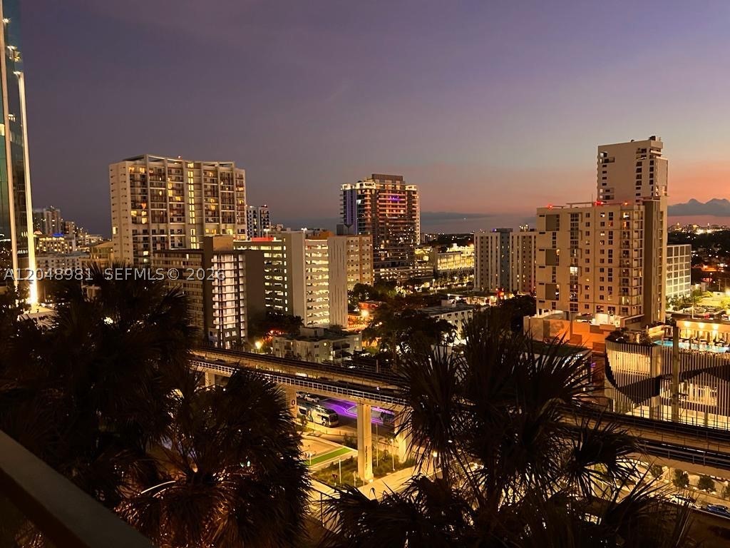88 SW 7th St #808, Miami FL 33130