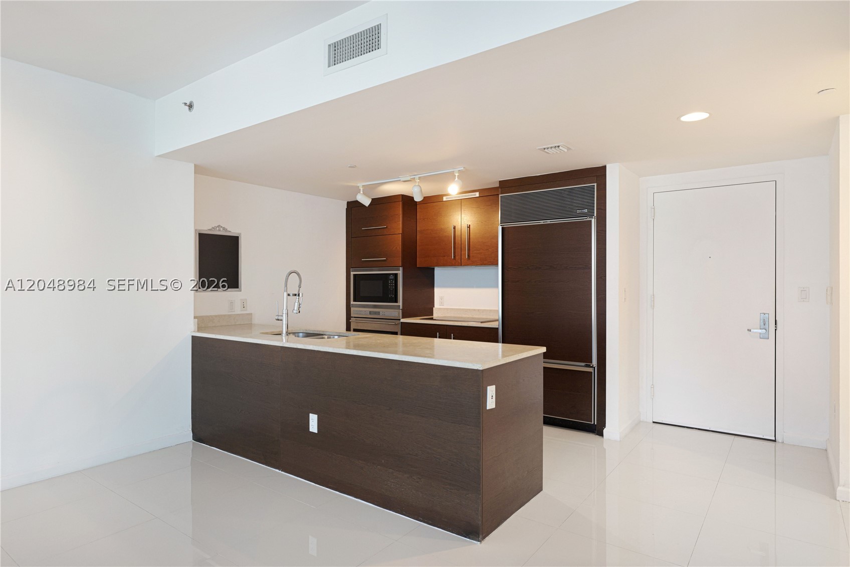 465 Brickell Ave #3506, Miami FL 33131