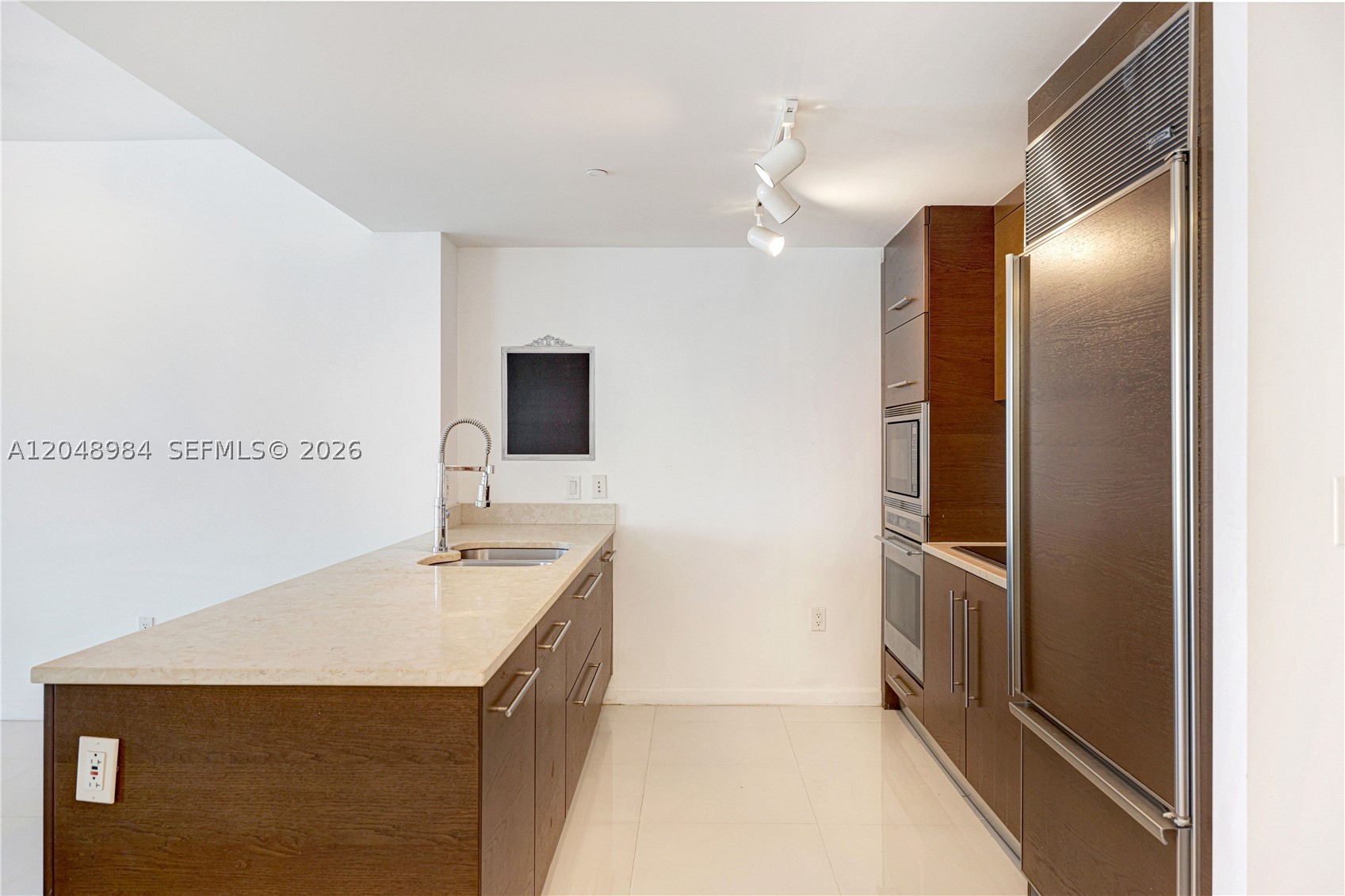 465 Brickell Ave #3506, Miami FL 33131