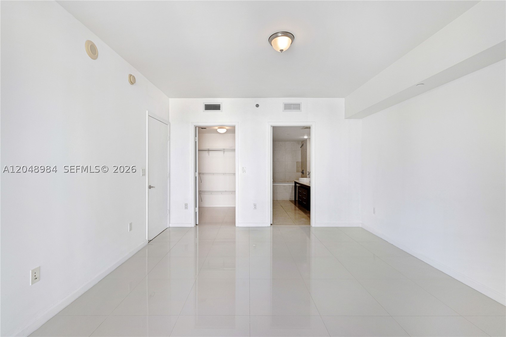 465 Brickell Ave #3506, Miami FL 33131