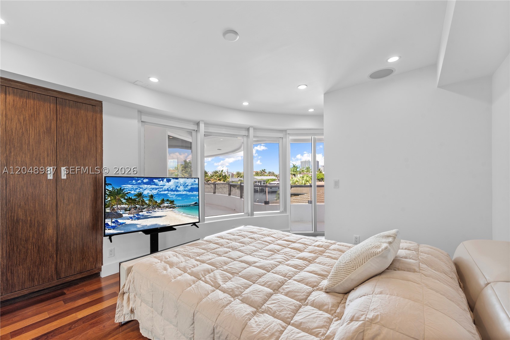 3344 NE 167th St, North Miami Beach FL 33160