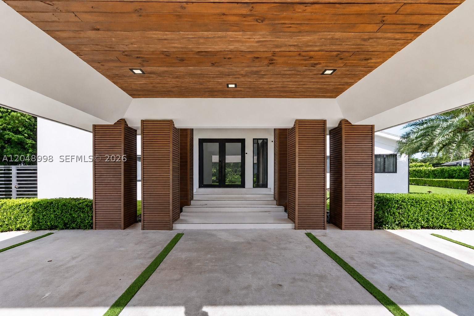 10506 SW 89 Place, Miami FL 33176