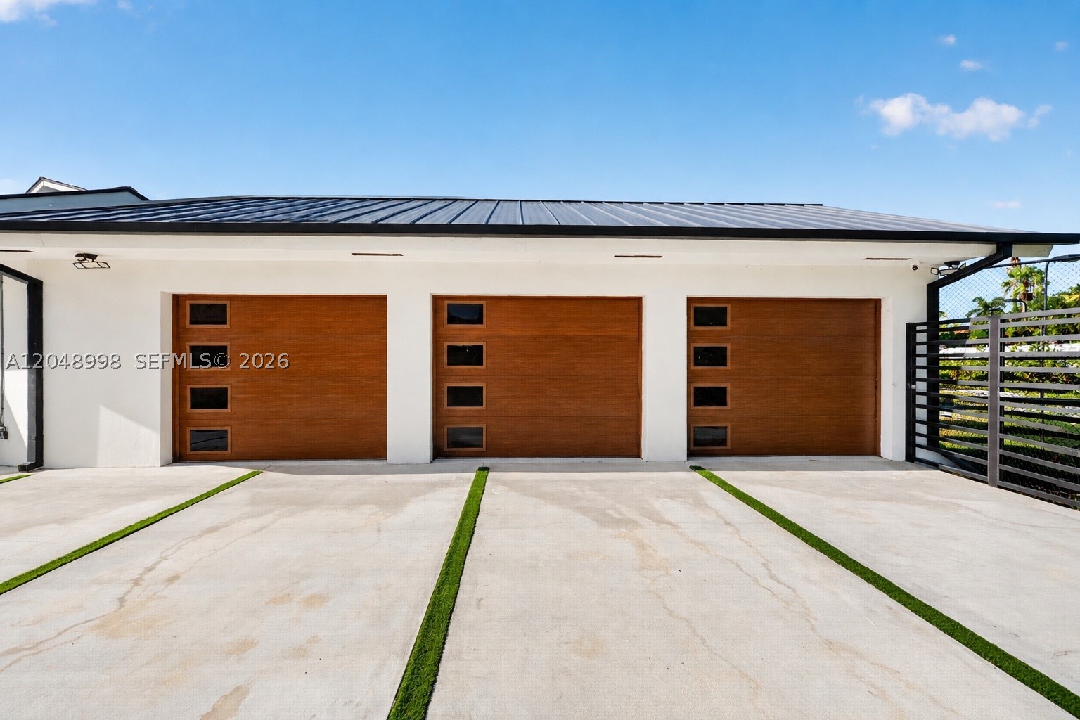 10506 SW 89 Place, Miami FL 33176