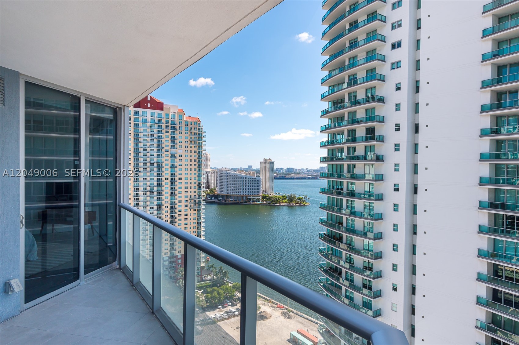 1300 Brickell Bay Dr #2509, Miami FL 33131
