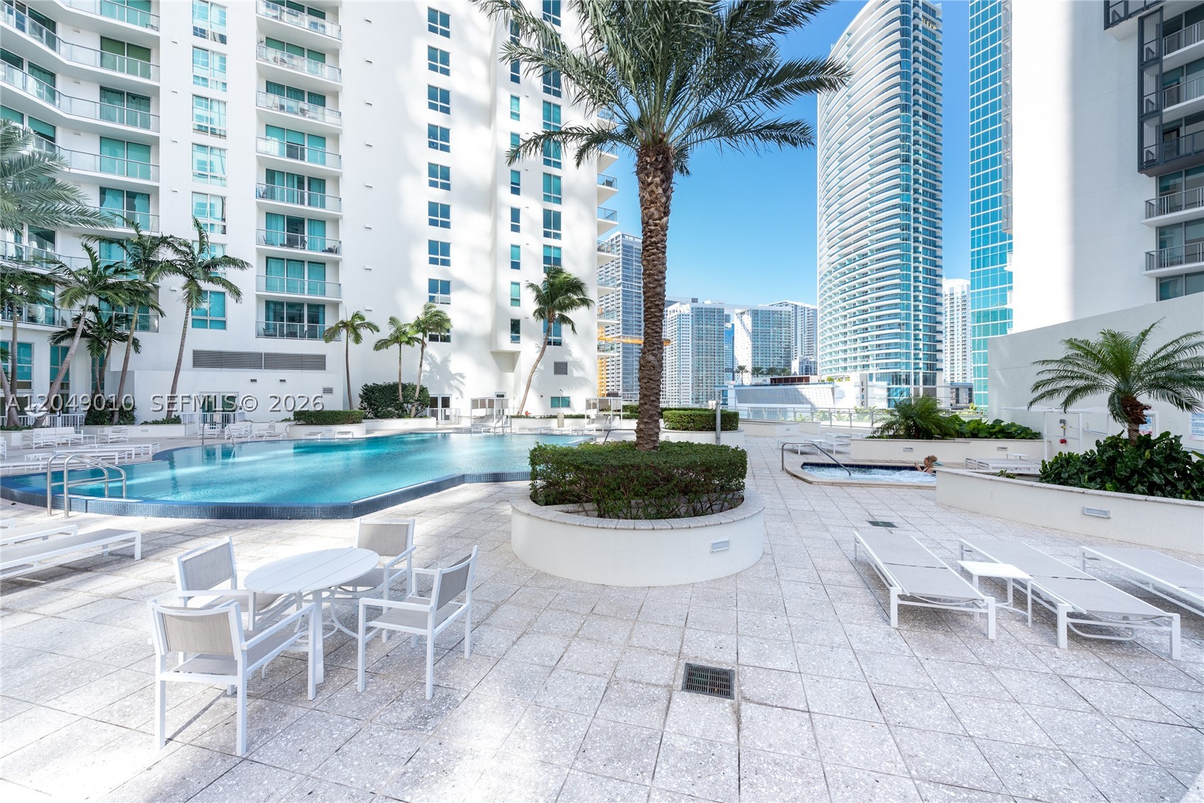 300 S Biscayne Blvd #T-2814, Miami FL 33131
