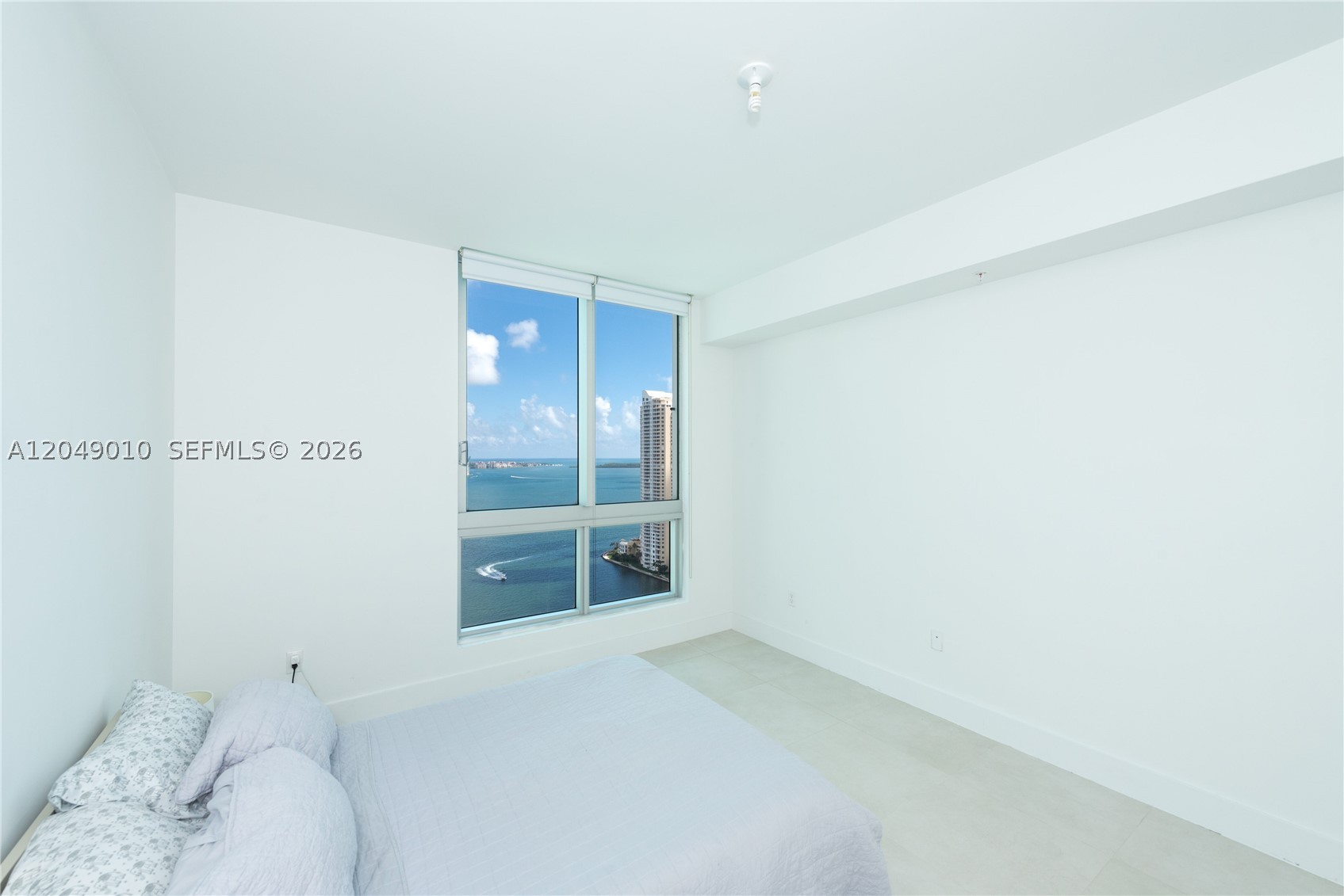 300 S Biscayne Blvd #T-2814, Miami FL 33131