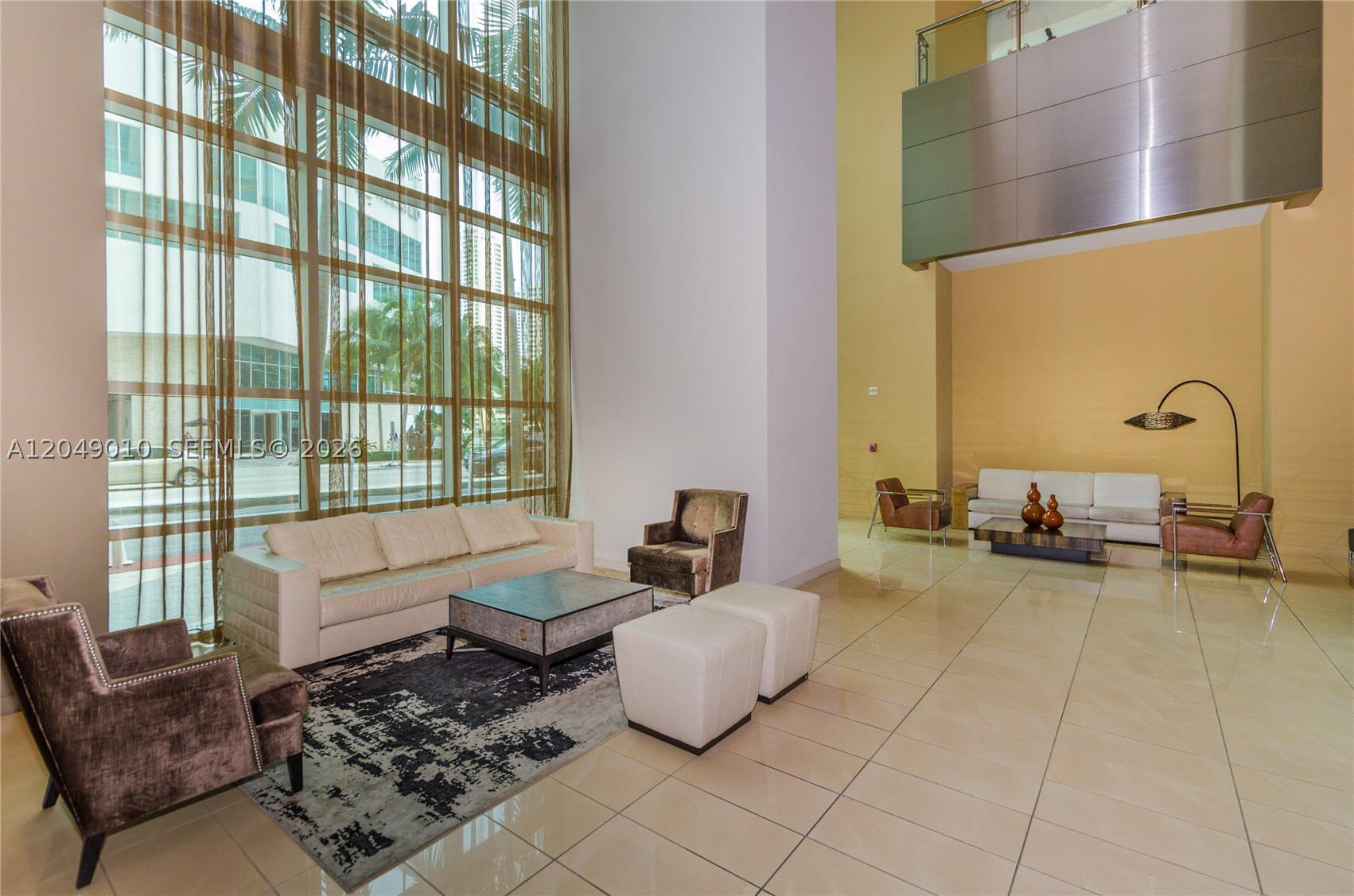 300 S Biscayne Blvd #T-2814, Miami FL 33131