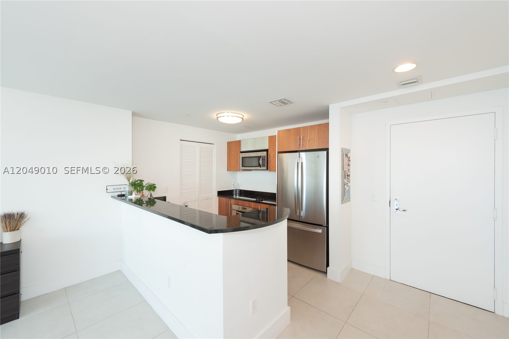 300 S Biscayne Blvd #T-2814, Miami FL 33131