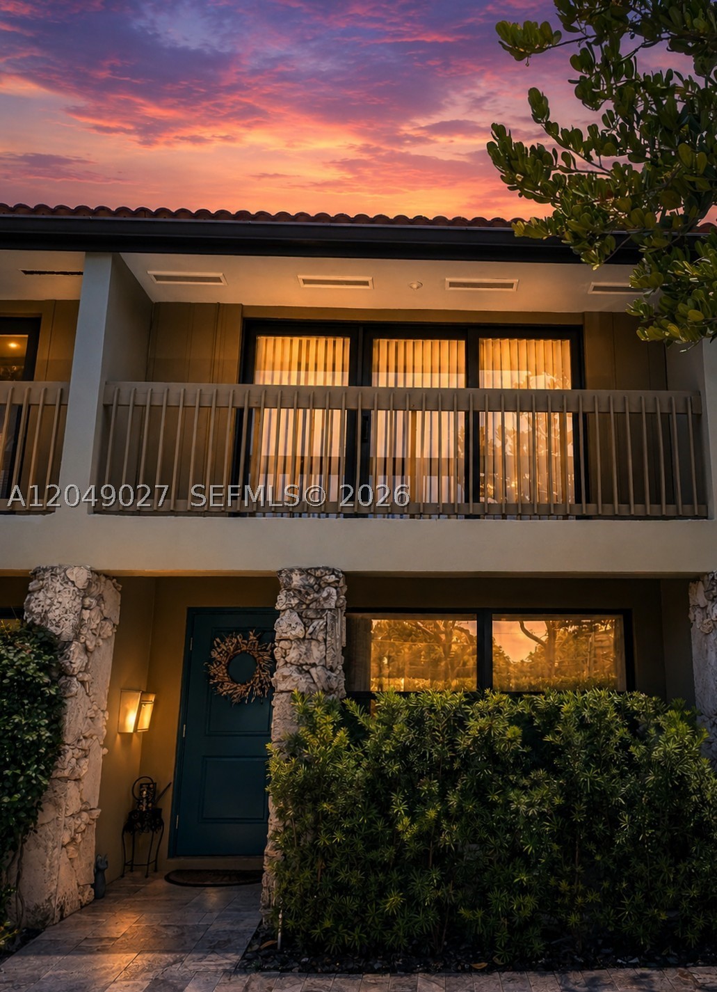 6047 Bayview Dr, Fort Lauderdale FL 33308
