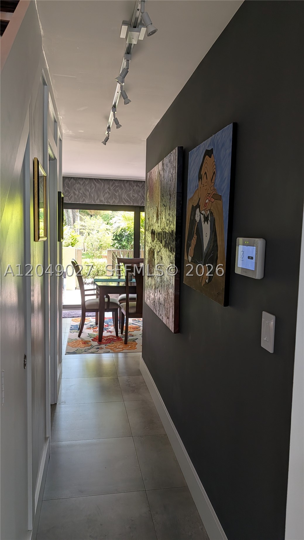 6047 Bayview Dr, Fort Lauderdale FL 33308