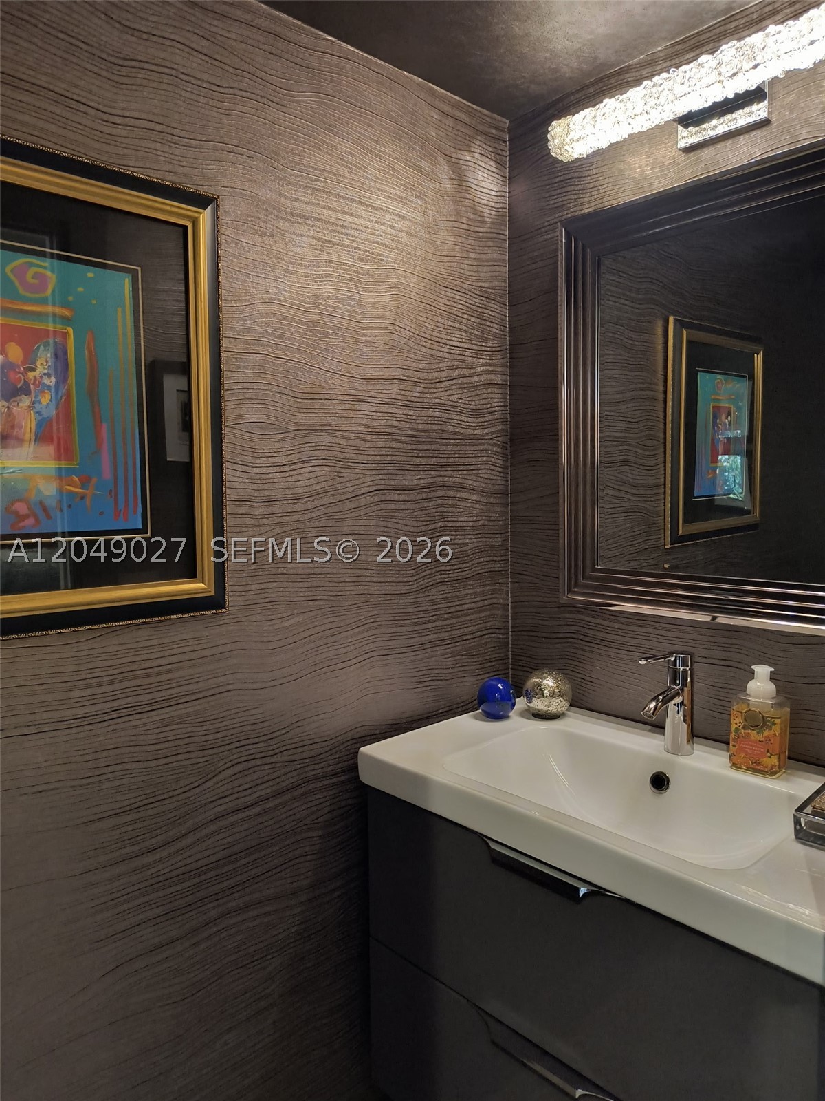 6047 Bayview Dr, Fort Lauderdale FL 33308