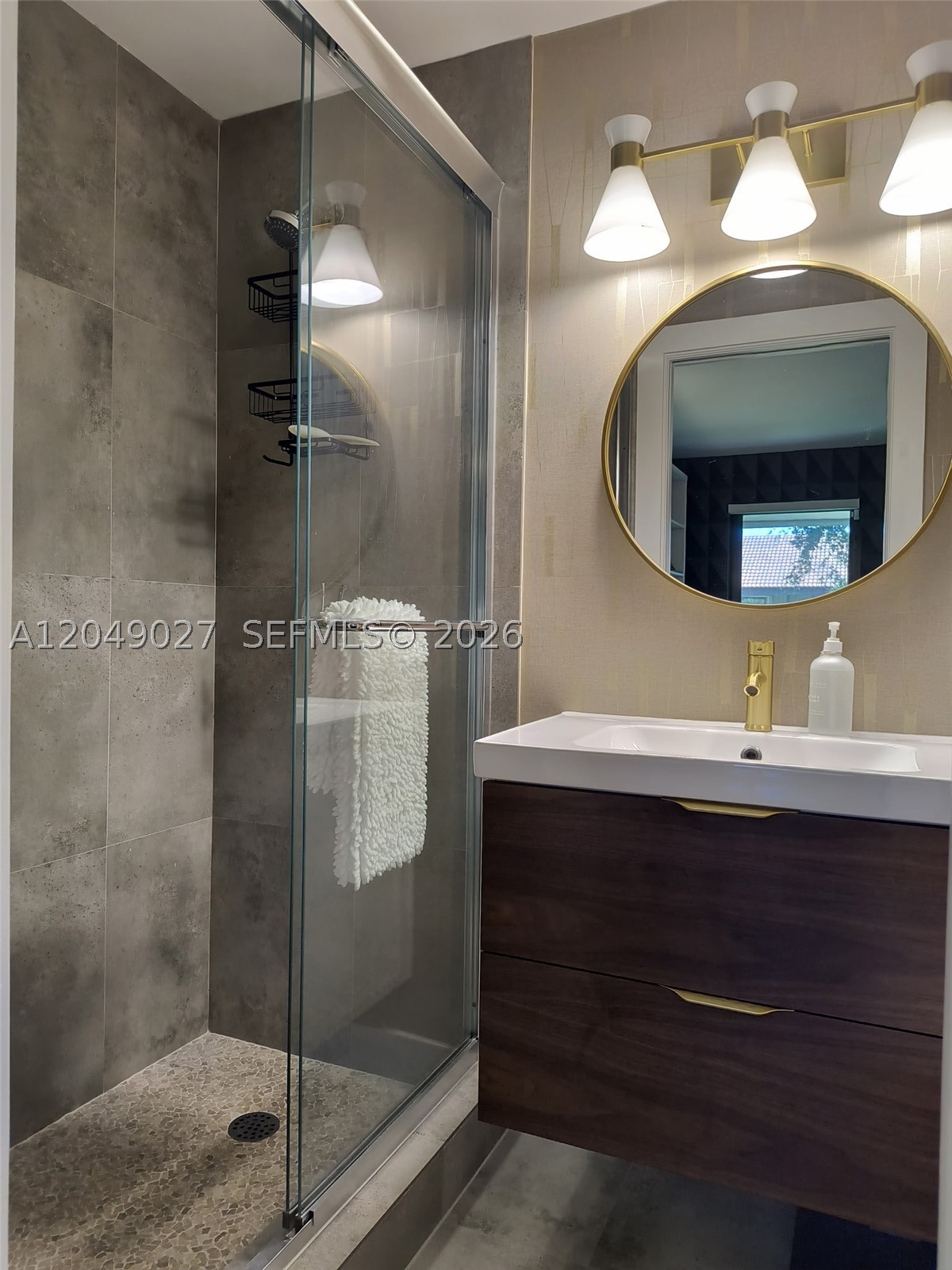 6047 Bayview Dr, Fort Lauderdale FL 33308