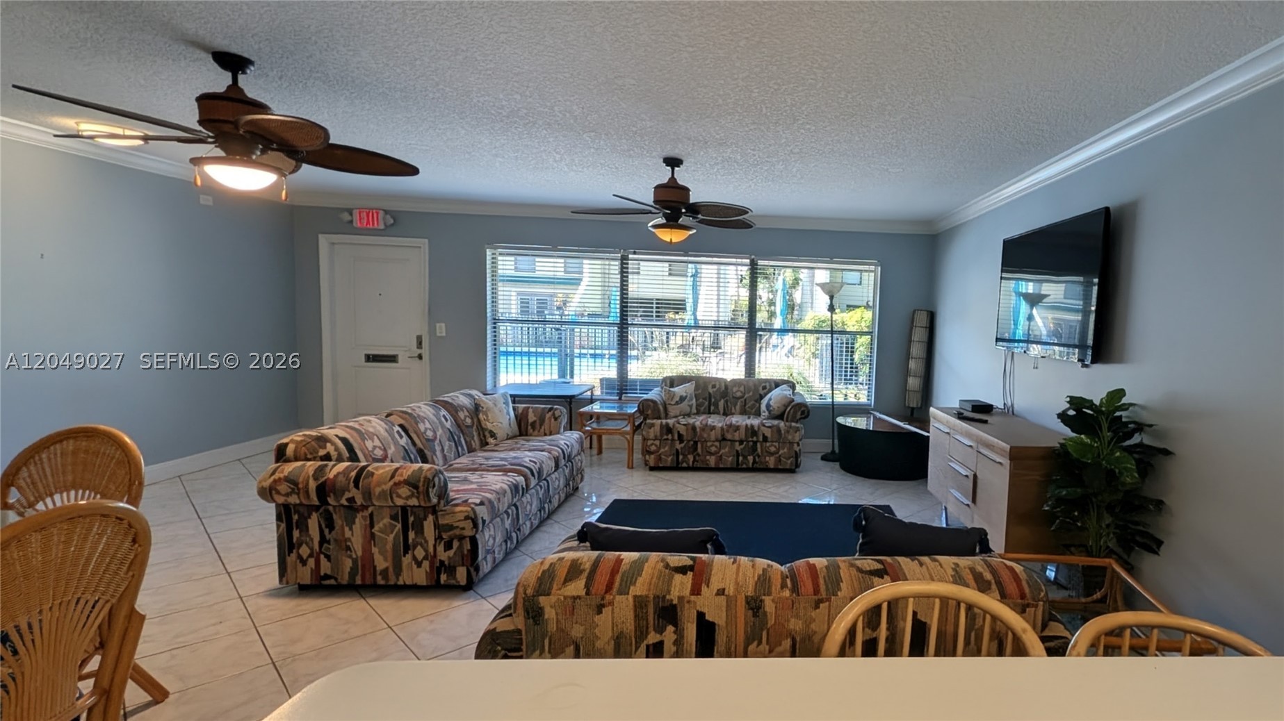 6047 Bayview Dr, Fort Lauderdale FL 33308