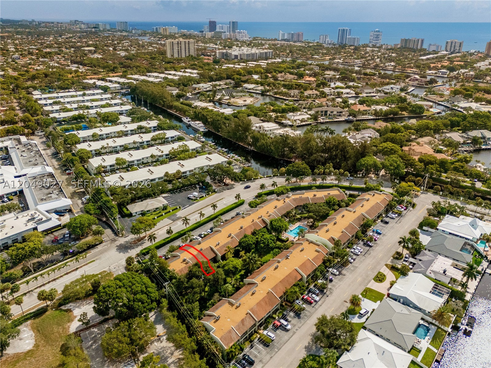 6047 Bayview Dr, Fort Lauderdale FL 33308