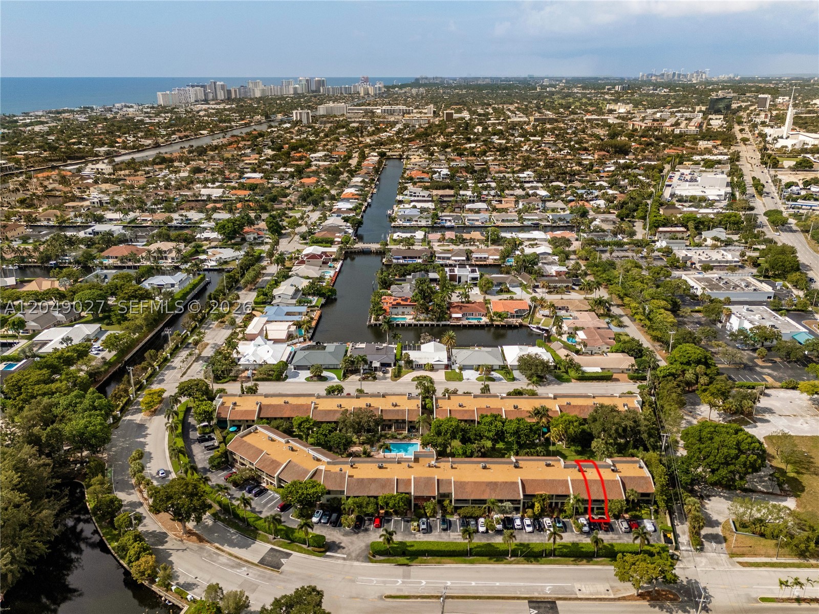 6047 Bayview Dr, Fort Lauderdale FL 33308