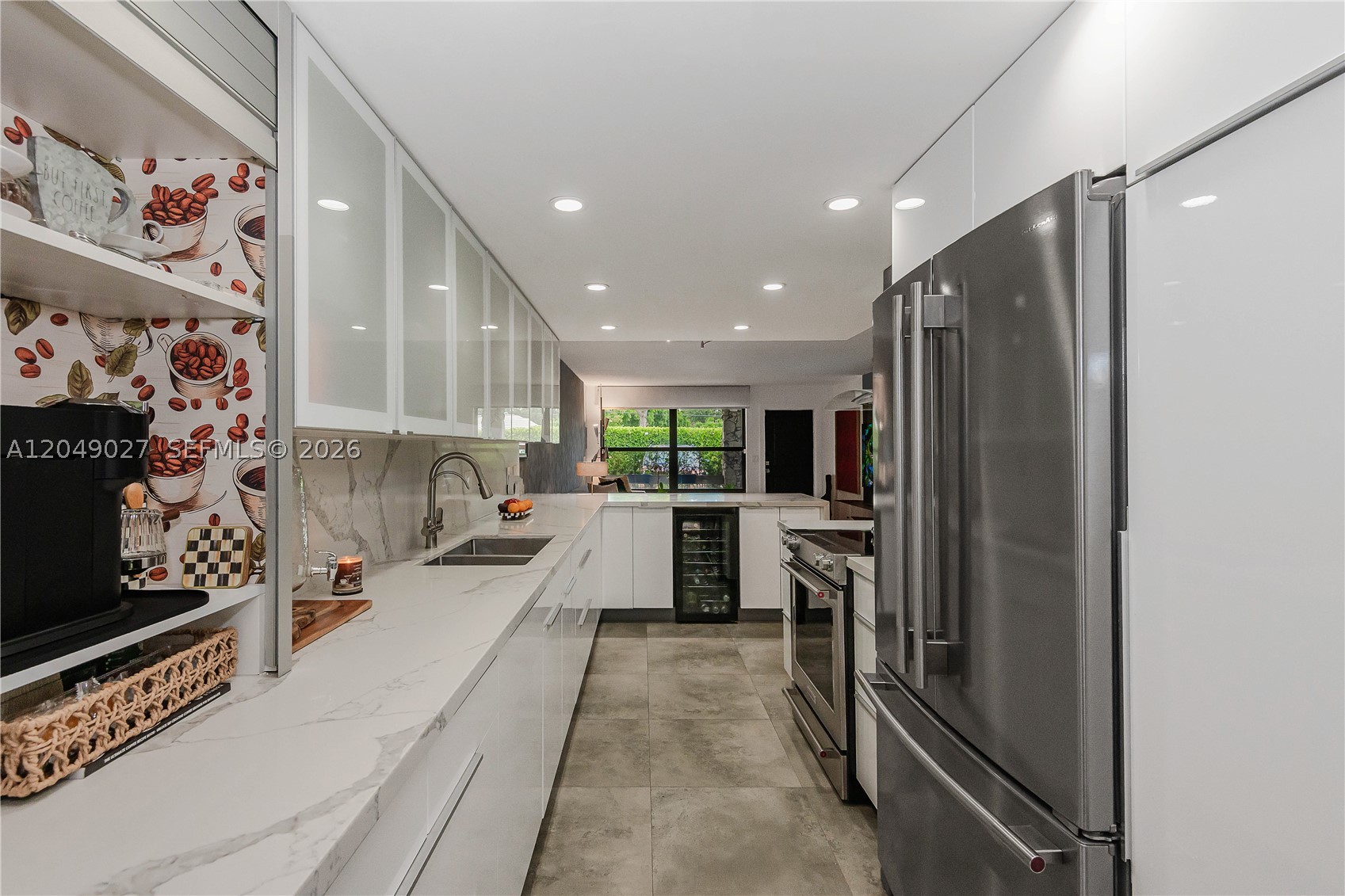 6047 Bayview Dr, Fort Lauderdale FL 33308