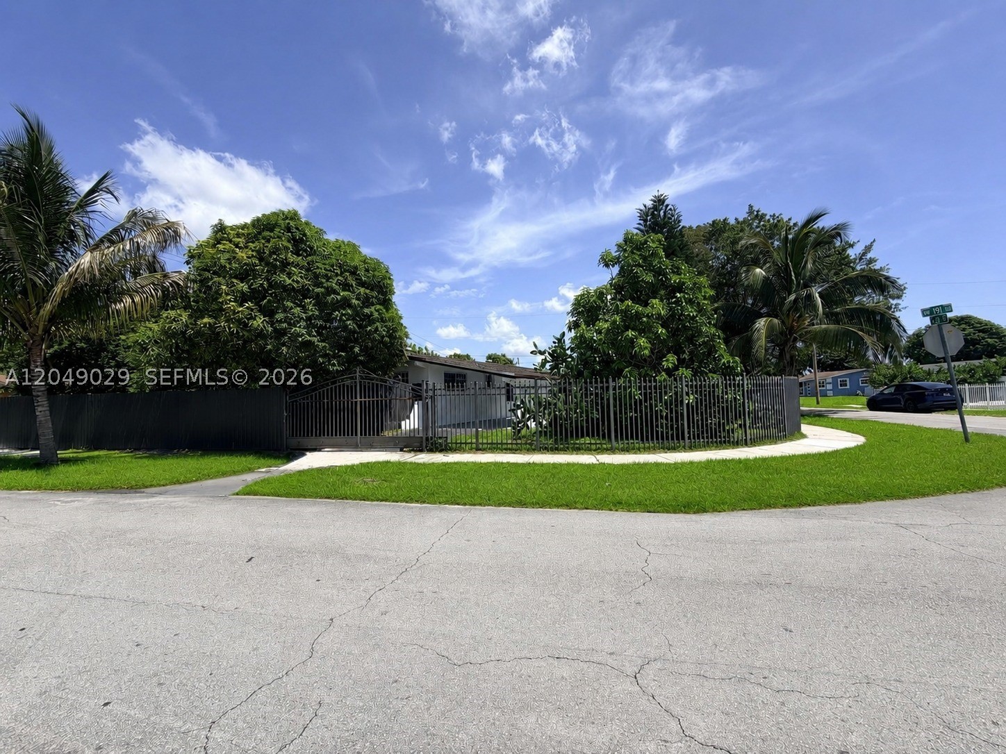 19202 NW 23rd Ct, Miami Gardens FL 33056