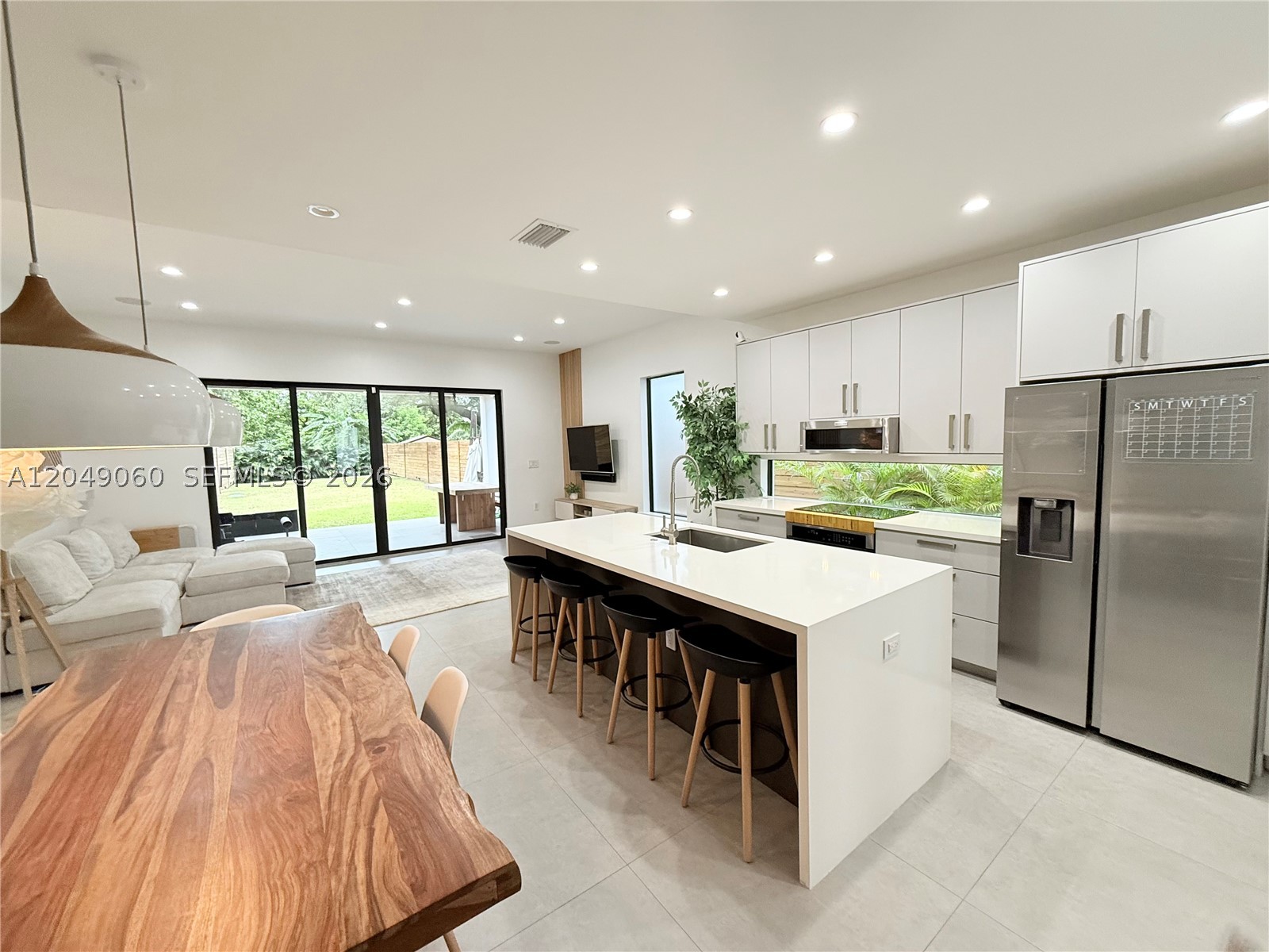 8871 SW 28th St, Miami FL 33165