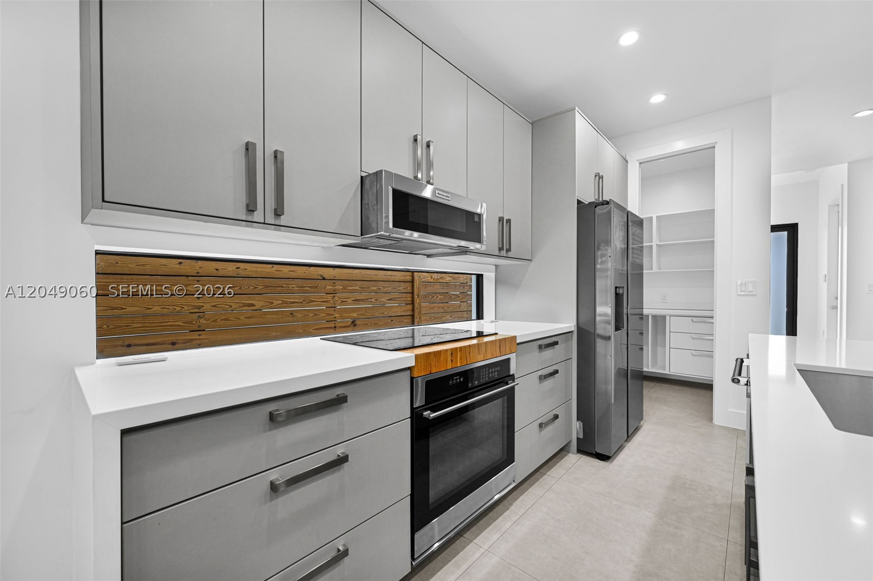 8871 SW 28th St, Miami FL 33165