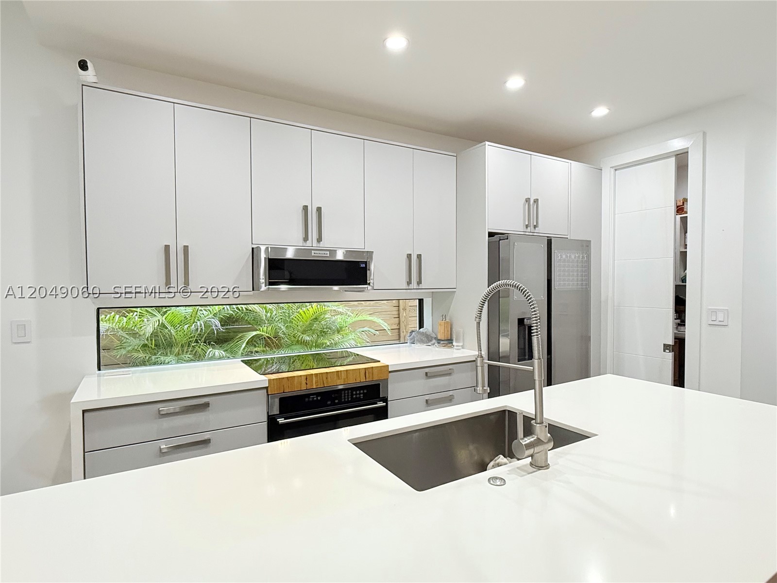 8871 SW 28th St, Miami FL 33165