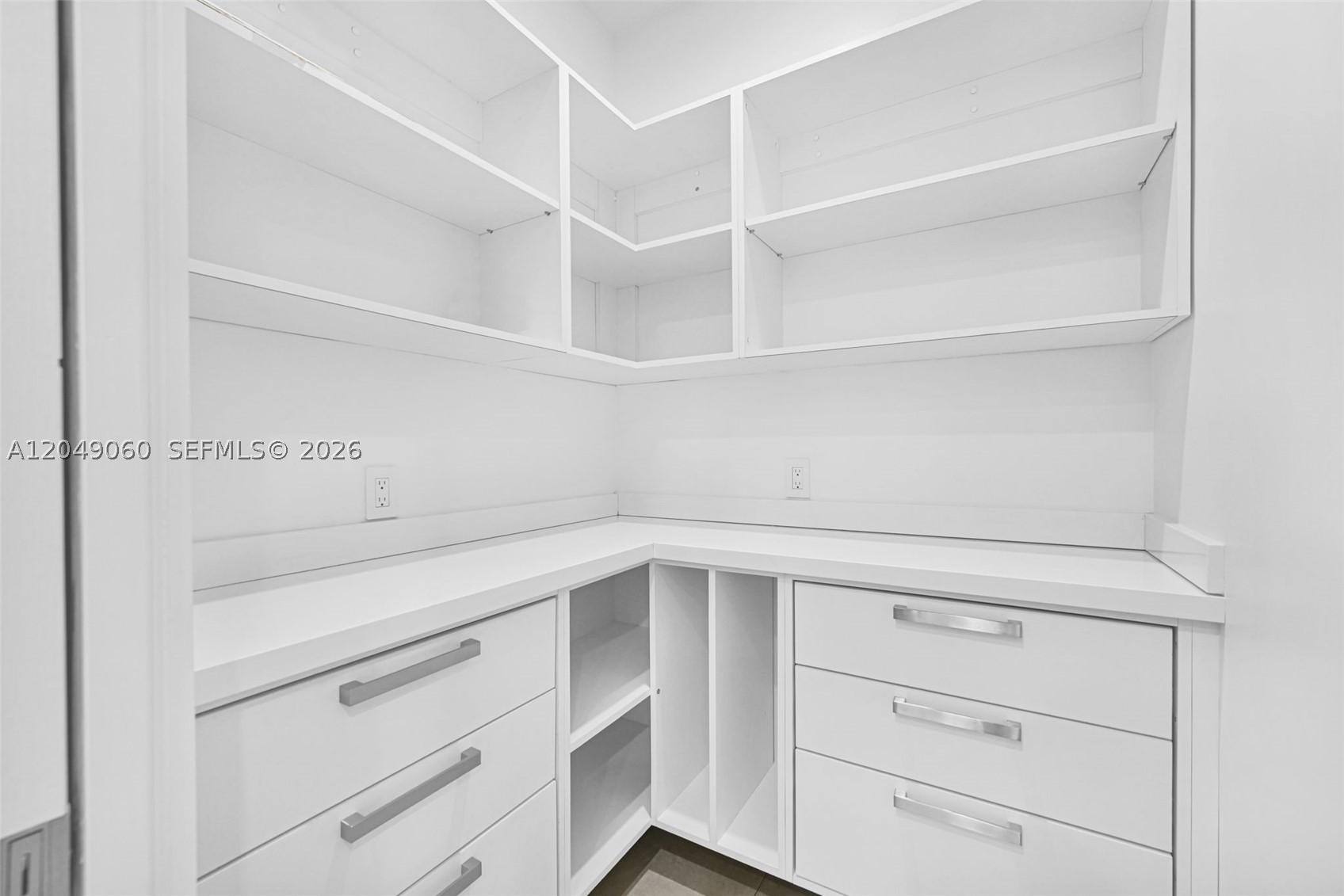 8871 SW 28th St, Miami FL 33165