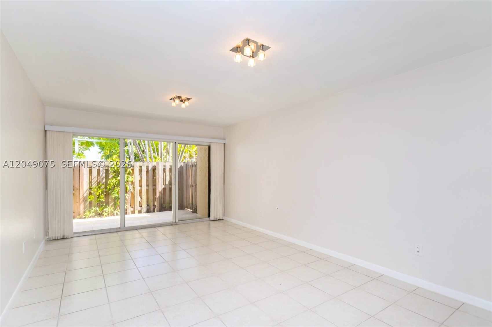 15389 S Dixie Hwy 25 Hwy #25, Palmetto Bay FL 33157