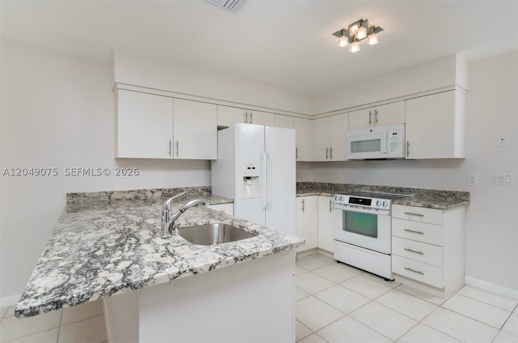15389 S Dixie Hwy 25 Hwy #25, Palmetto Bay FL 33157
