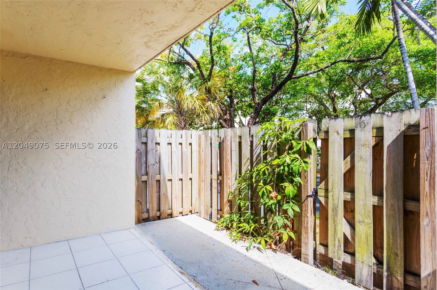15389 S Dixie Hwy 25 Hwy #25, Palmetto Bay FL 33157