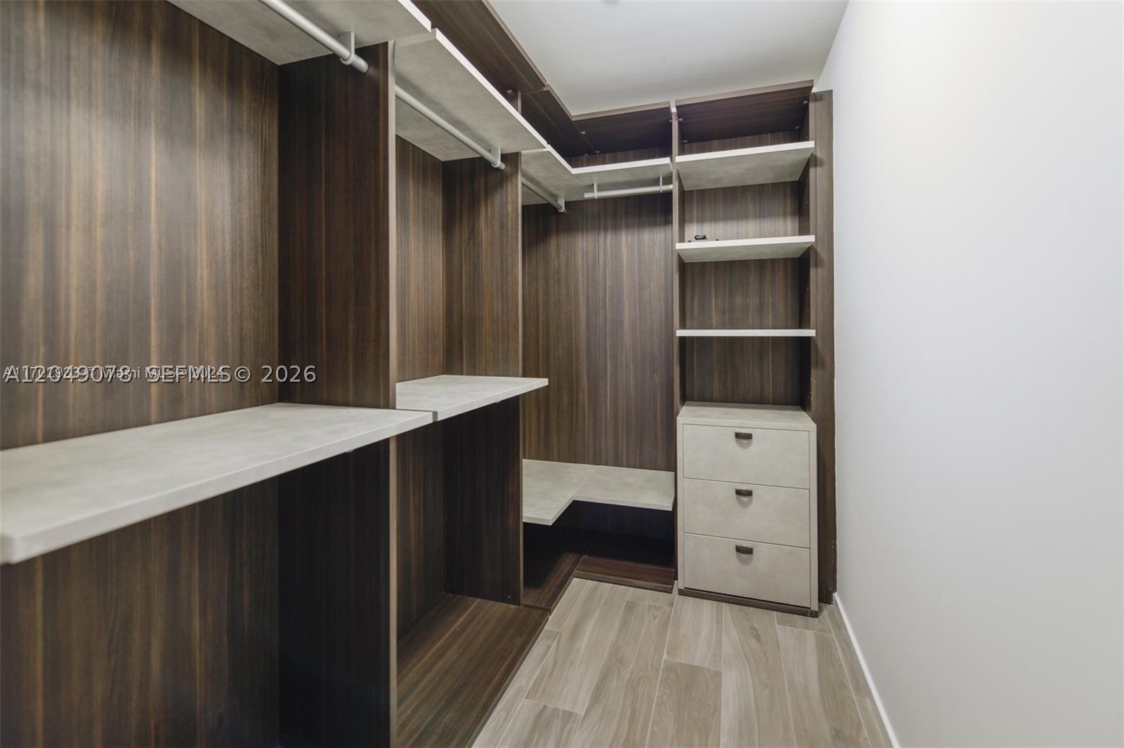 801 S Miami Ave #1702, Miami FL 33130