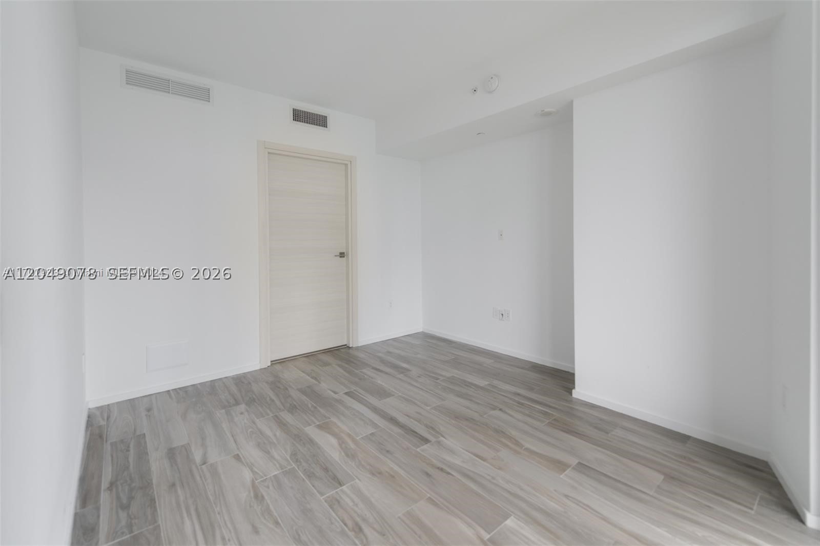 801 S Miami Ave #1702, Miami FL 33130