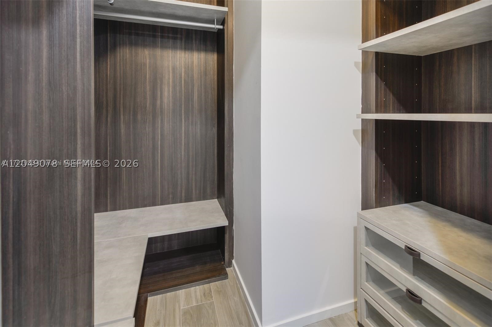 801 S Miami Ave #1702, Miami FL 33130