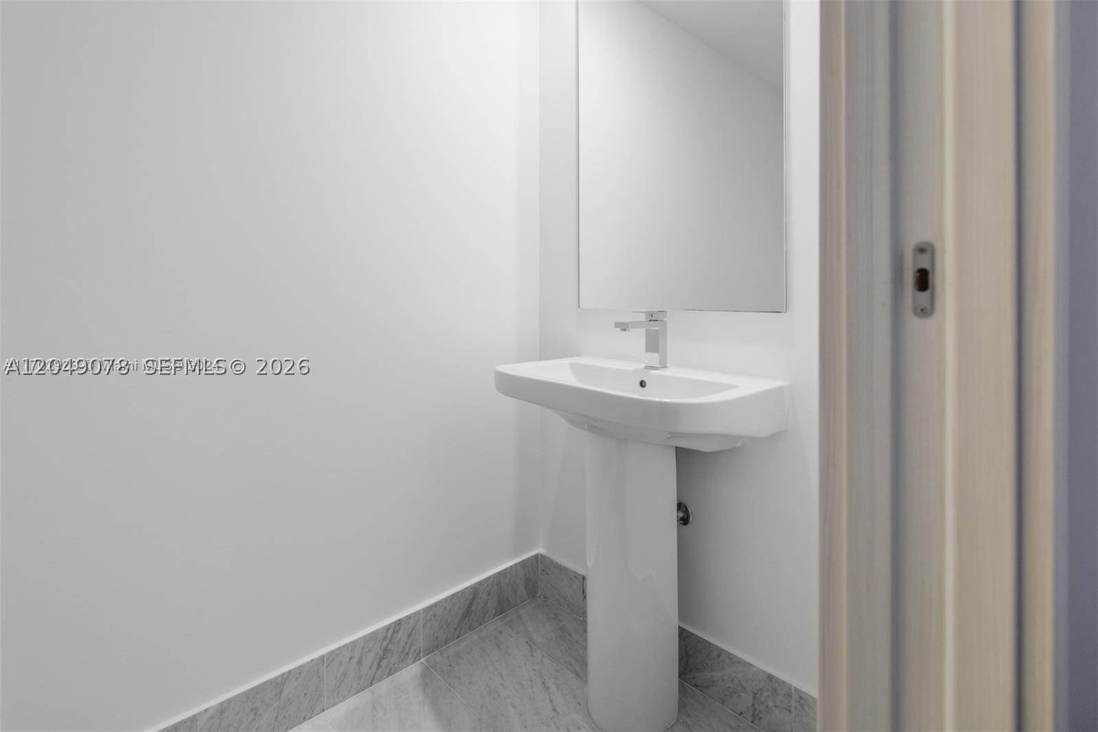 801 S Miami Ave #1702, Miami FL 33130