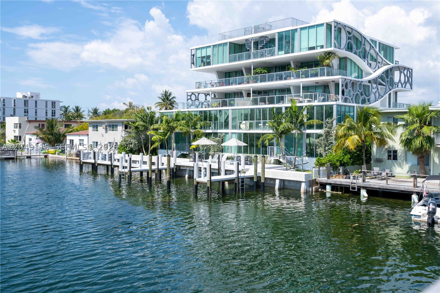 8425 Crespi Blvd #304, Miami Beach FL 33141