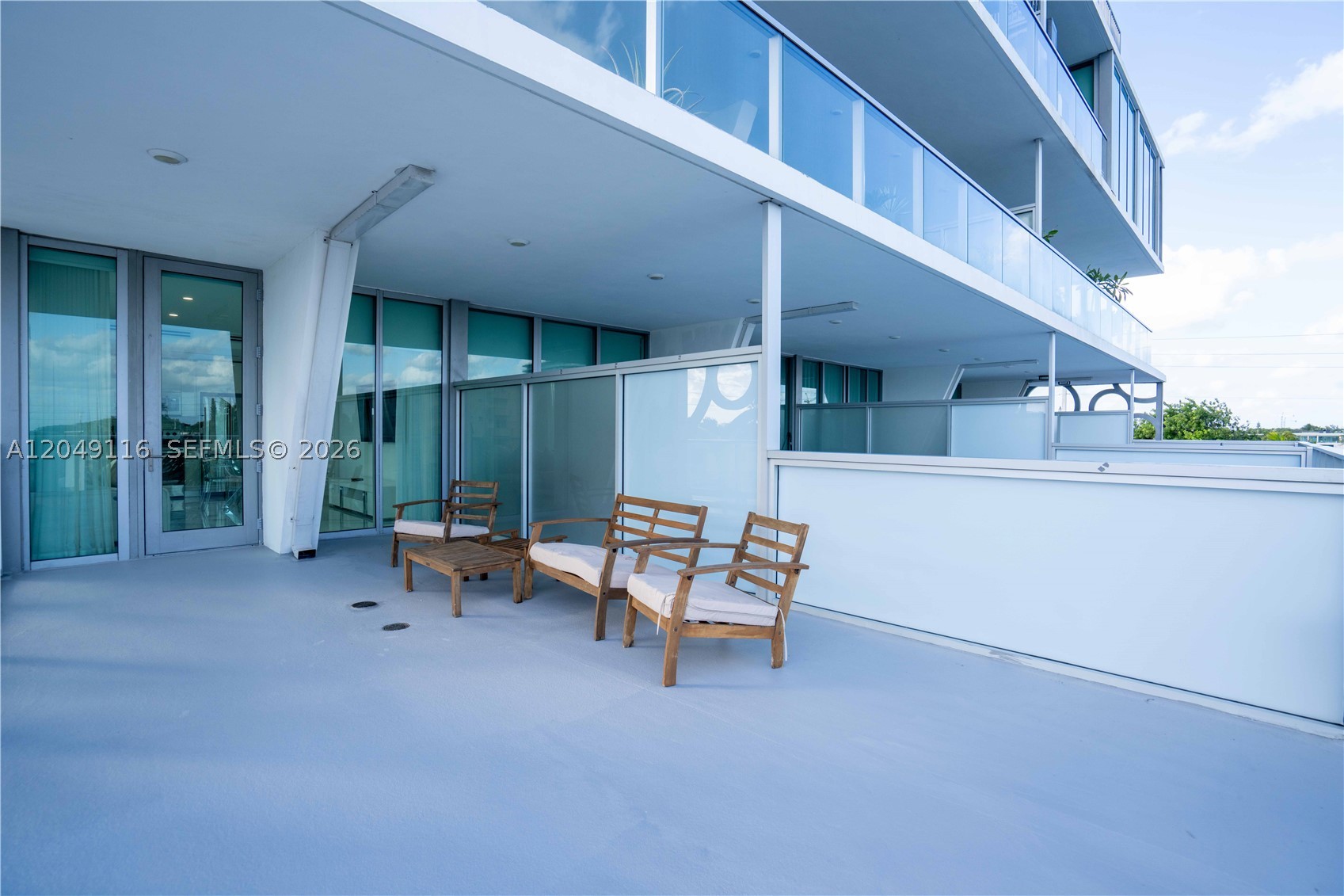8425 Crespi Blvd #304, Miami Beach FL 33141