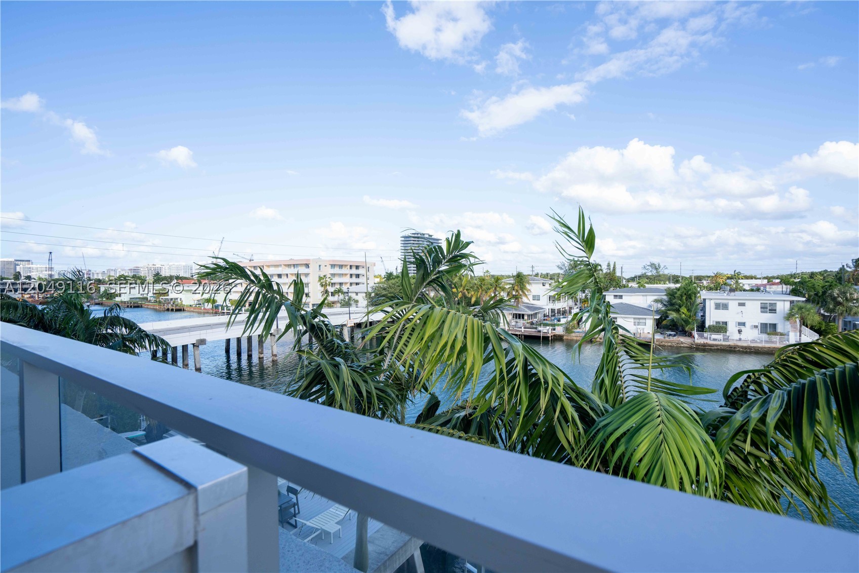 8425 Crespi Blvd #304, Miami Beach FL 33141
