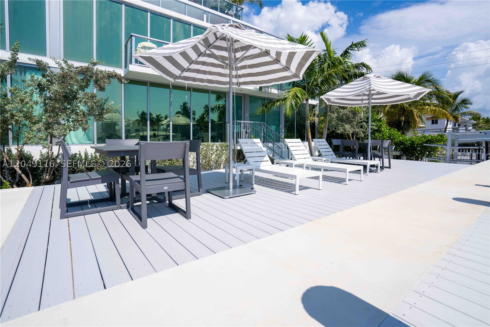 8425 Crespi Blvd #304, Miami Beach FL 33141
