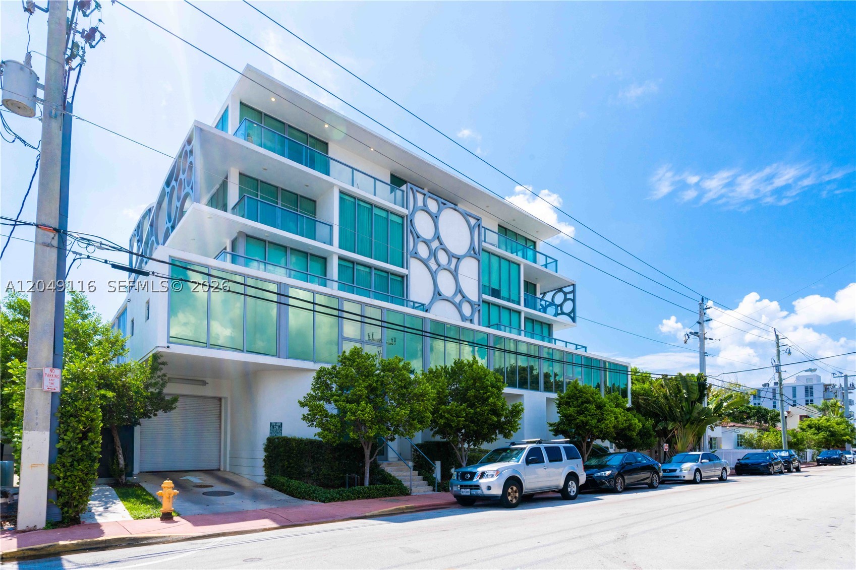 8425 Crespi Blvd #304, Miami Beach FL 33141