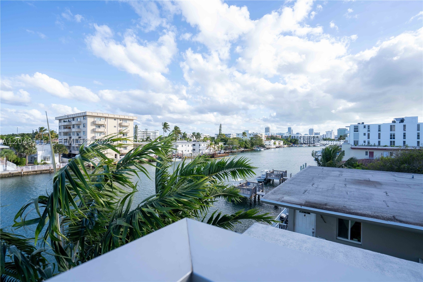 8425 Crespi Blvd #304, Miami Beach FL 33141