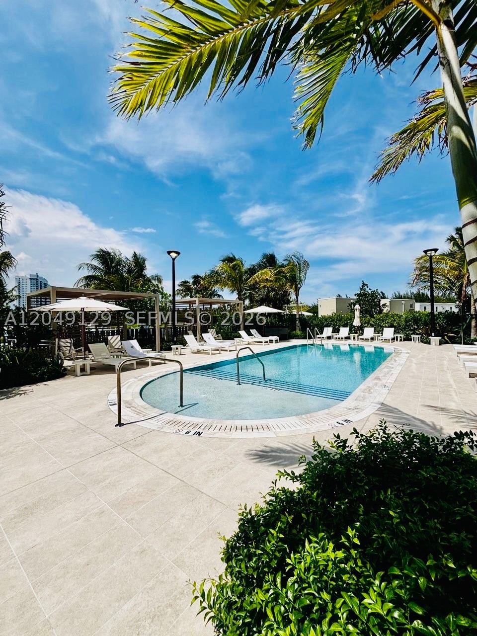 2411 Laguna Circle North #1411, Miami FL 33181