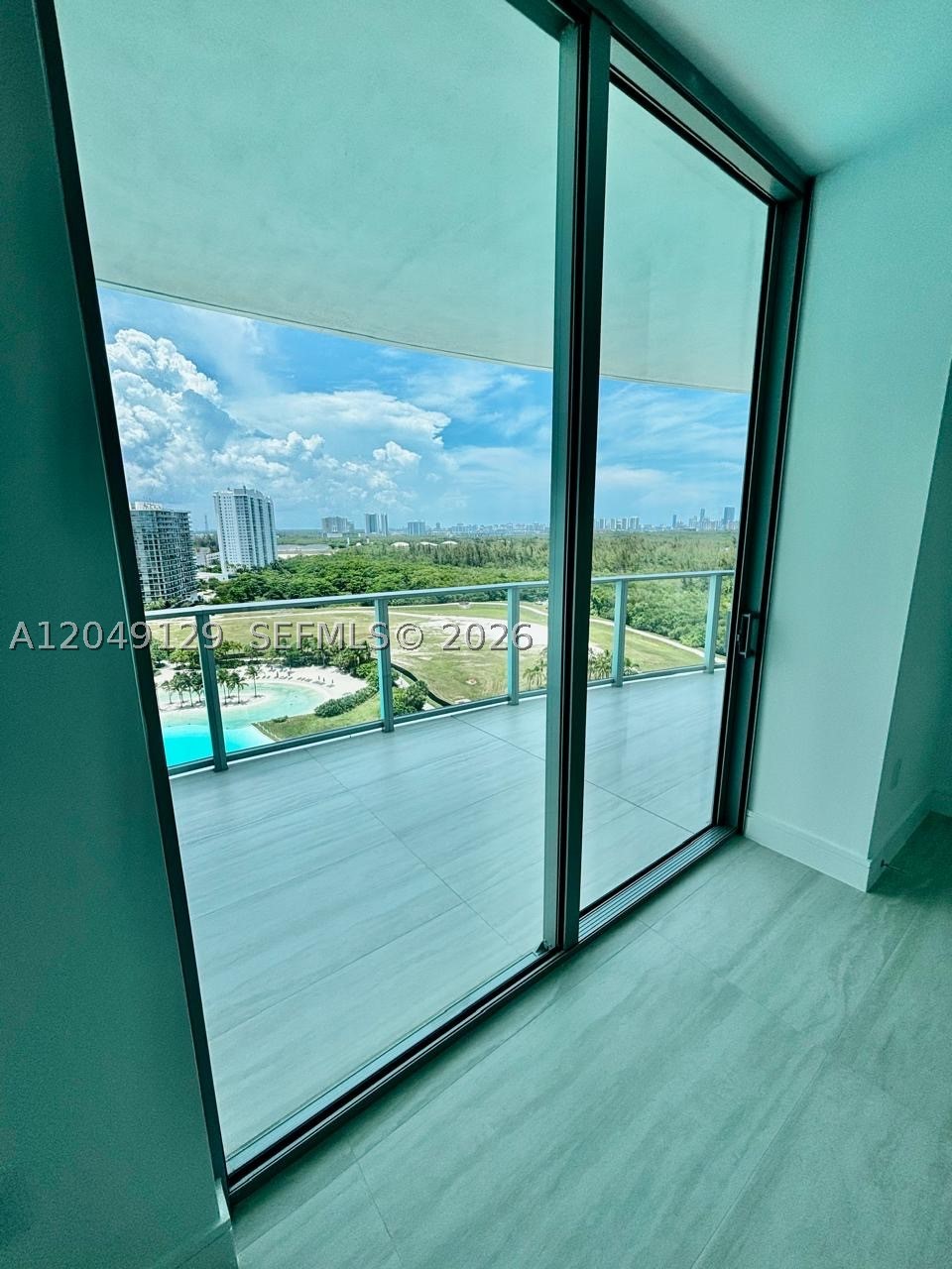 2411 Laguna Circle North #1411, Miami FL 33181