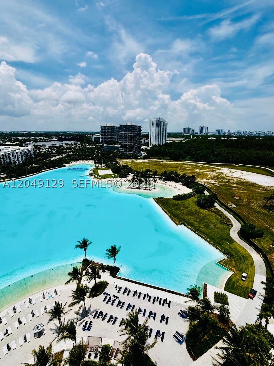 2411 Laguna Circle North #1411, Miami FL 33181