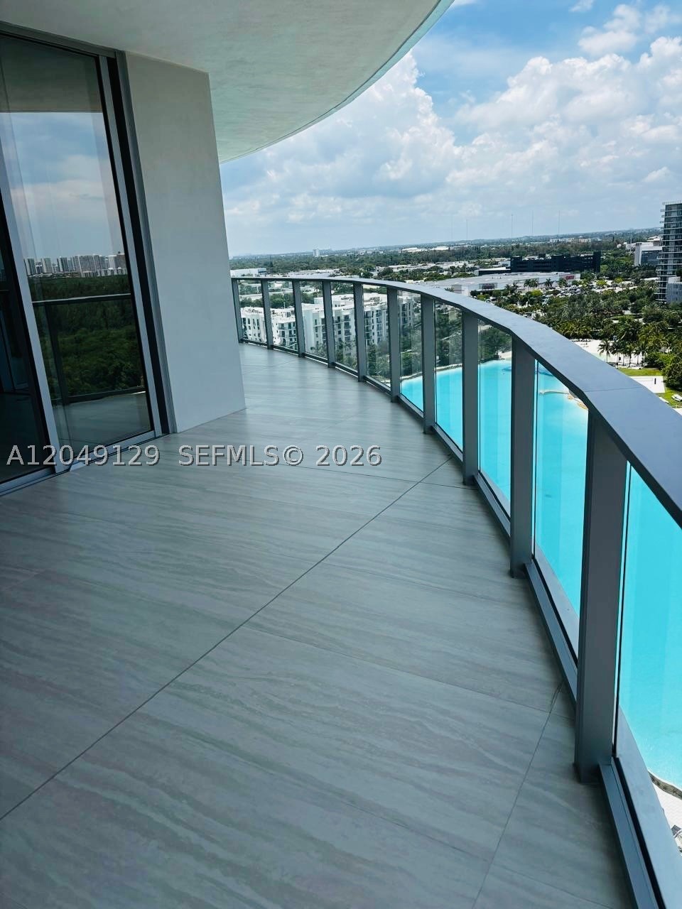 2411 Laguna Circle North #1411, Miami FL 33181