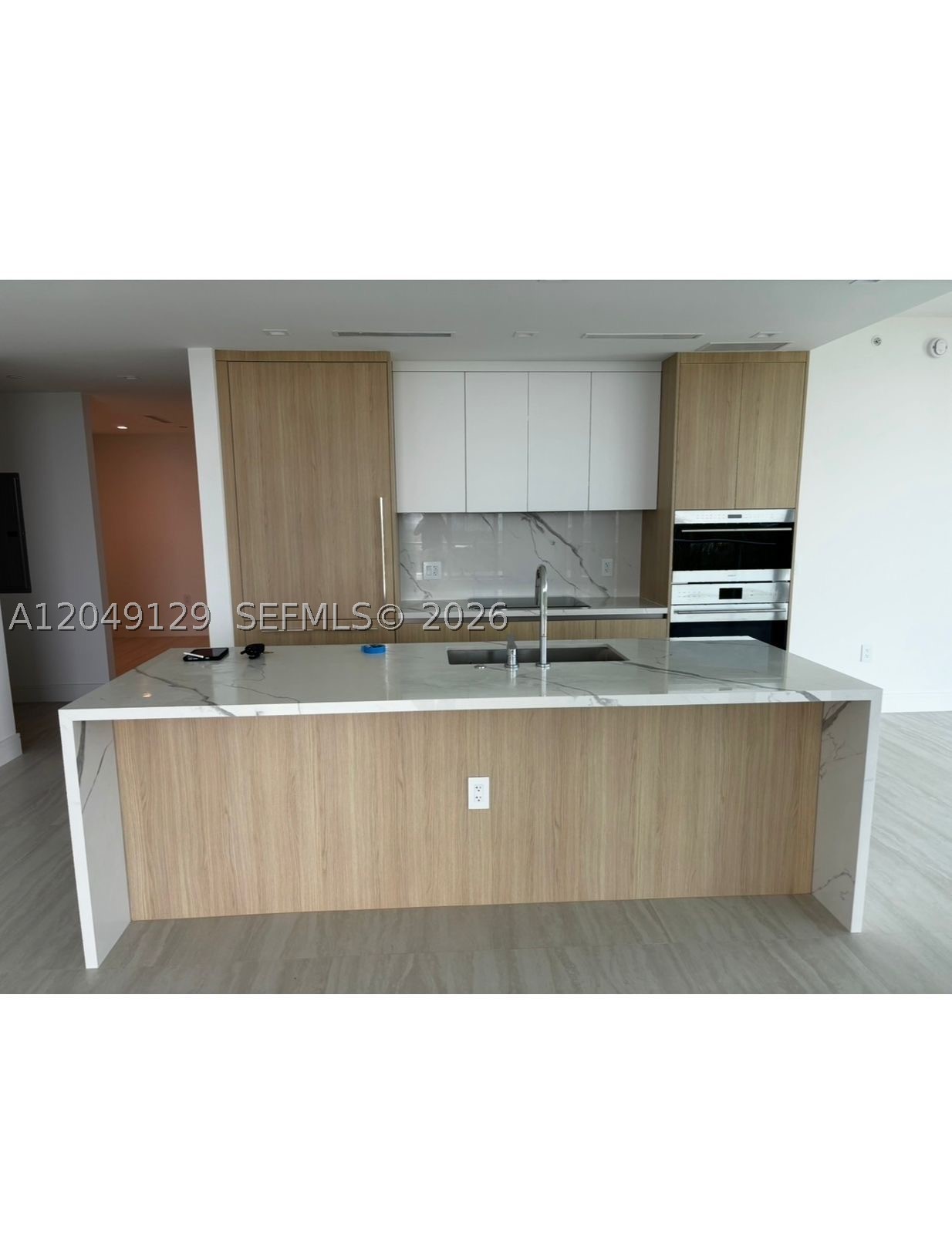 2411 Laguna Circle North #1411, Miami FL 33181