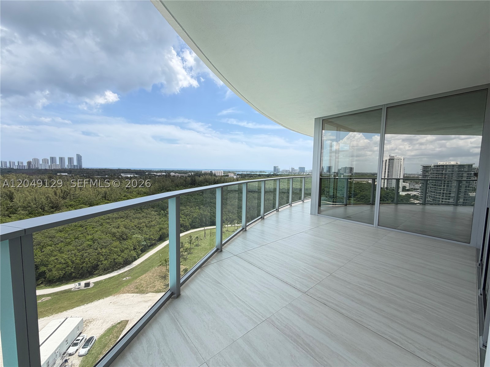 2411 Laguna Circle North #1411, Miami FL 33181