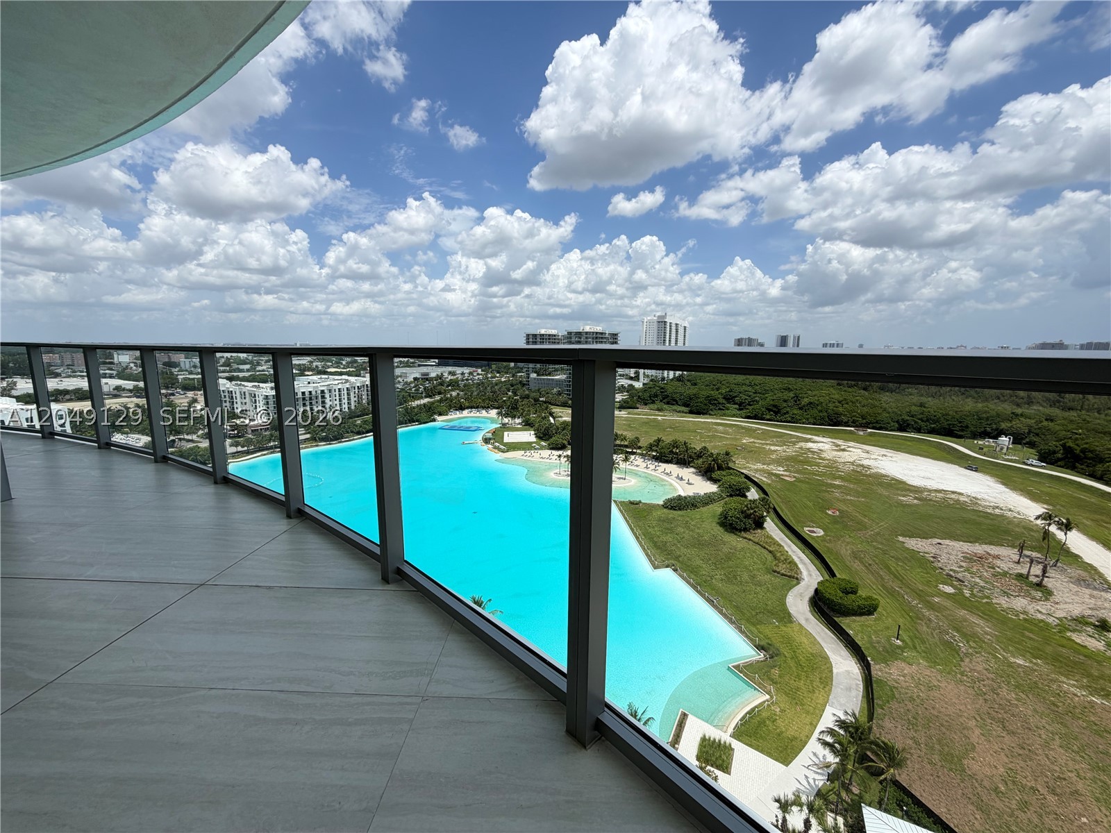 2411 Laguna Circle North #1411, Miami FL 33181