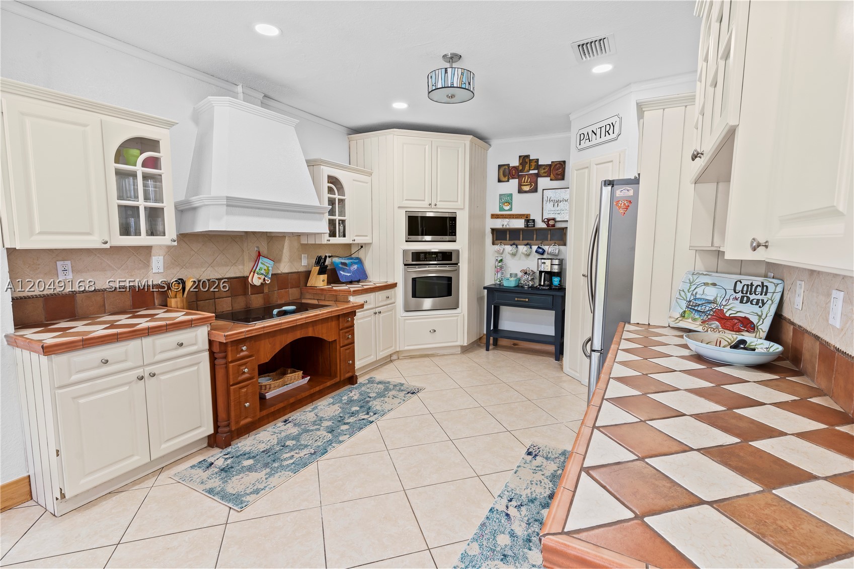 901 Dove Ave, Miami Springs FL 33166