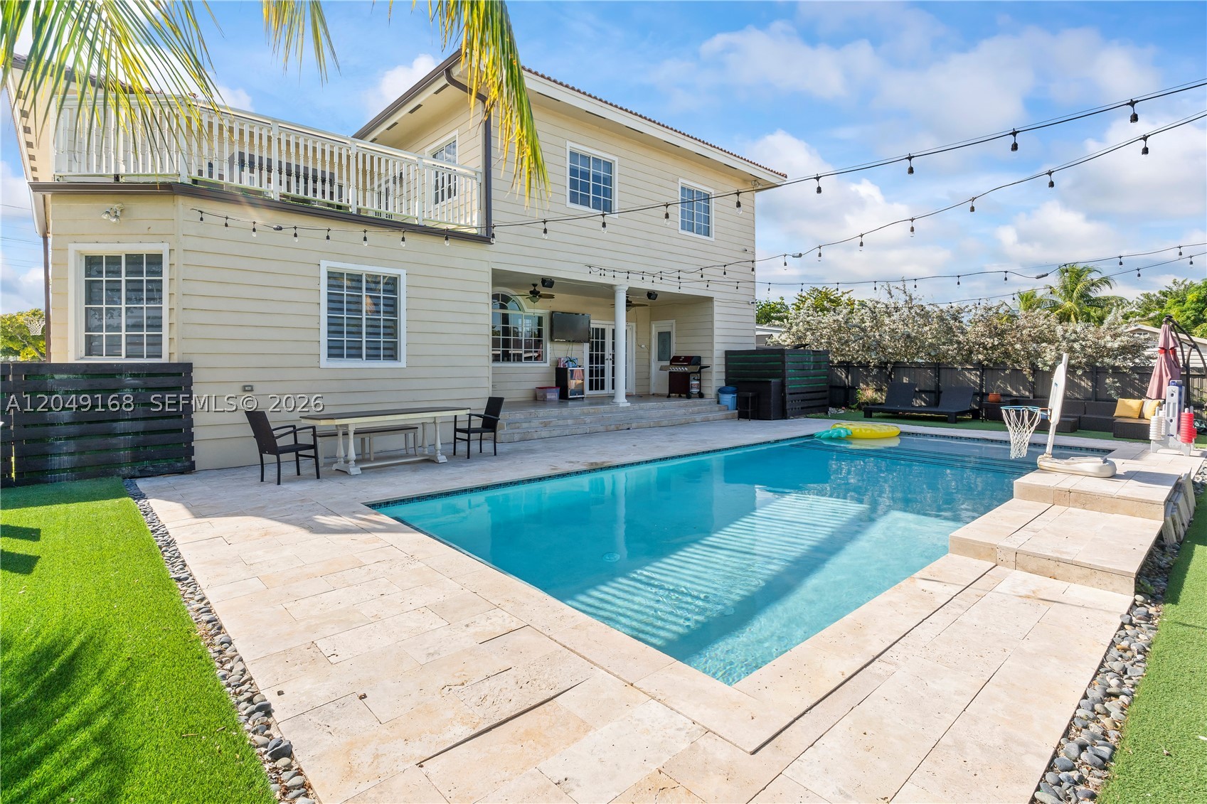 901 Dove Ave, Miami Springs FL 33166