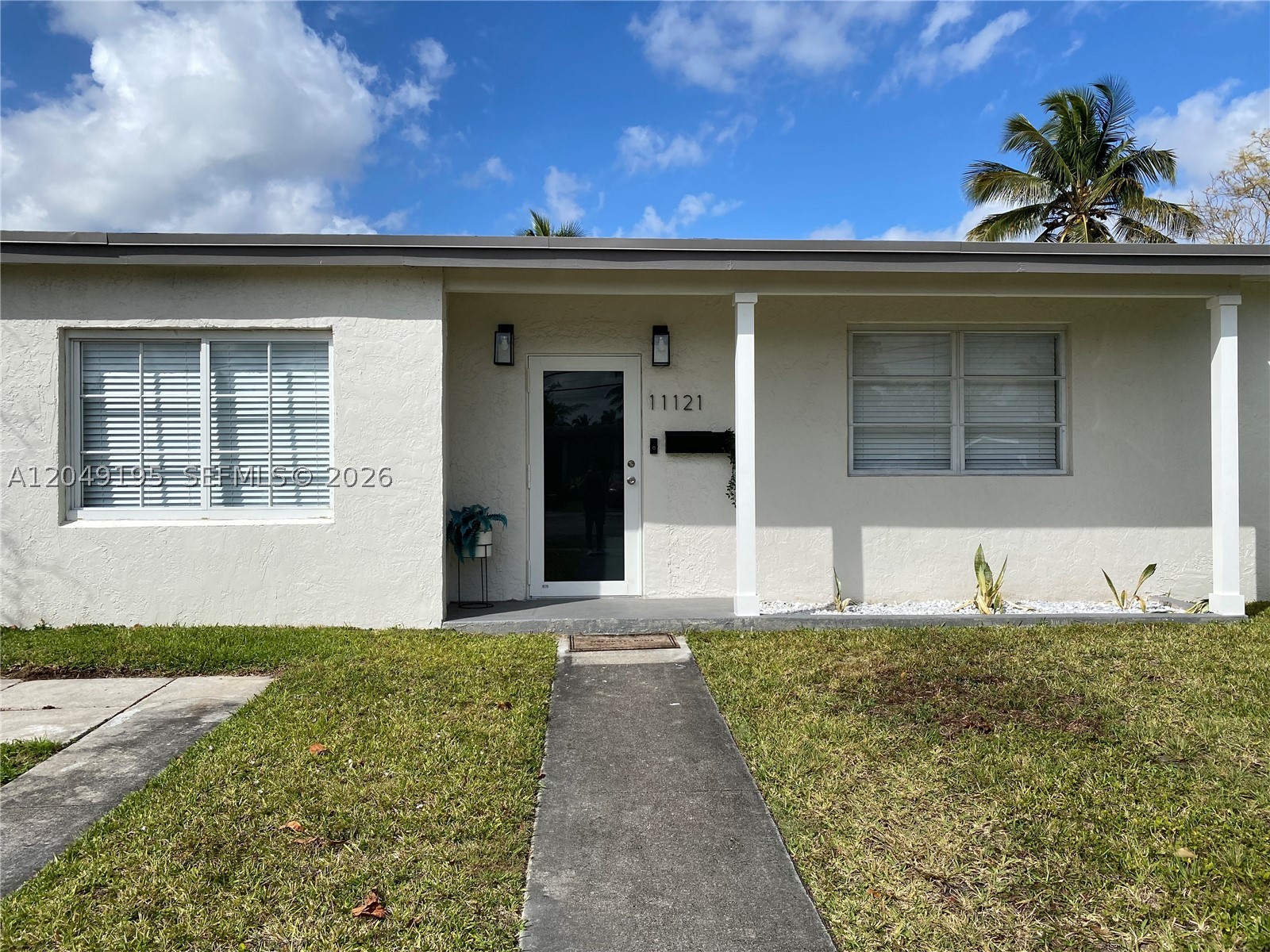 11121 SW 46th St, Miami FL 33165